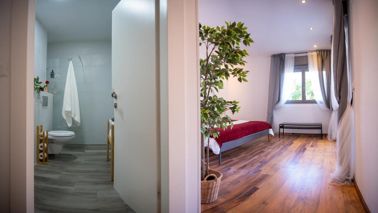 Harav Kuk Modern Apartment By Nimizz Jerusalem Exterior photo