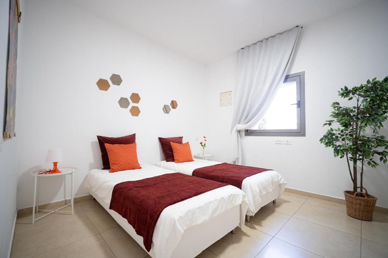 Harav Kuk Modern Apartment By Nimizz Jerusalem Exterior photo