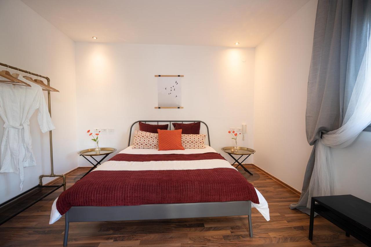 Harav Kuk Modern Apartment By Nimizz Jerusalem Exterior photo
