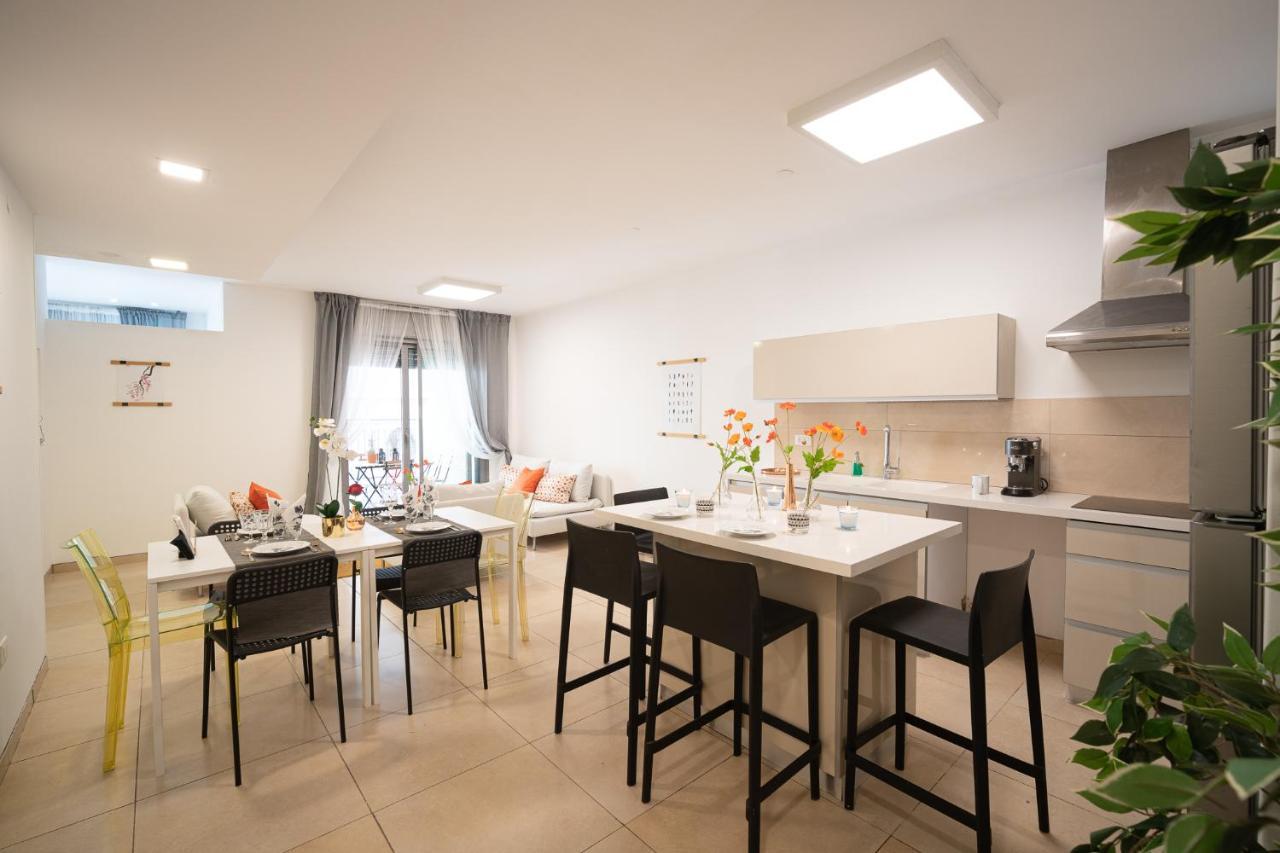 Harav Kuk Modern Apartment By Nimizz Jerusalem Exterior photo