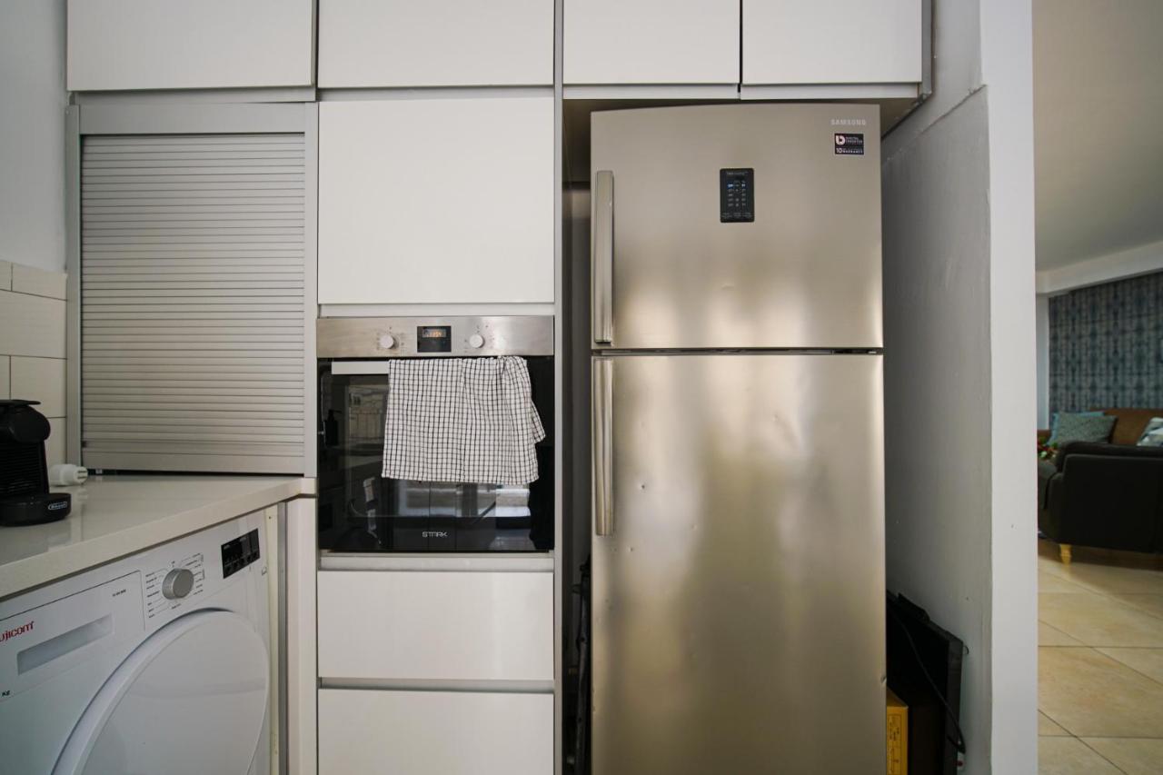 Harav Kuk Modern Apartment By Nimizz Jerusalem Exterior photo