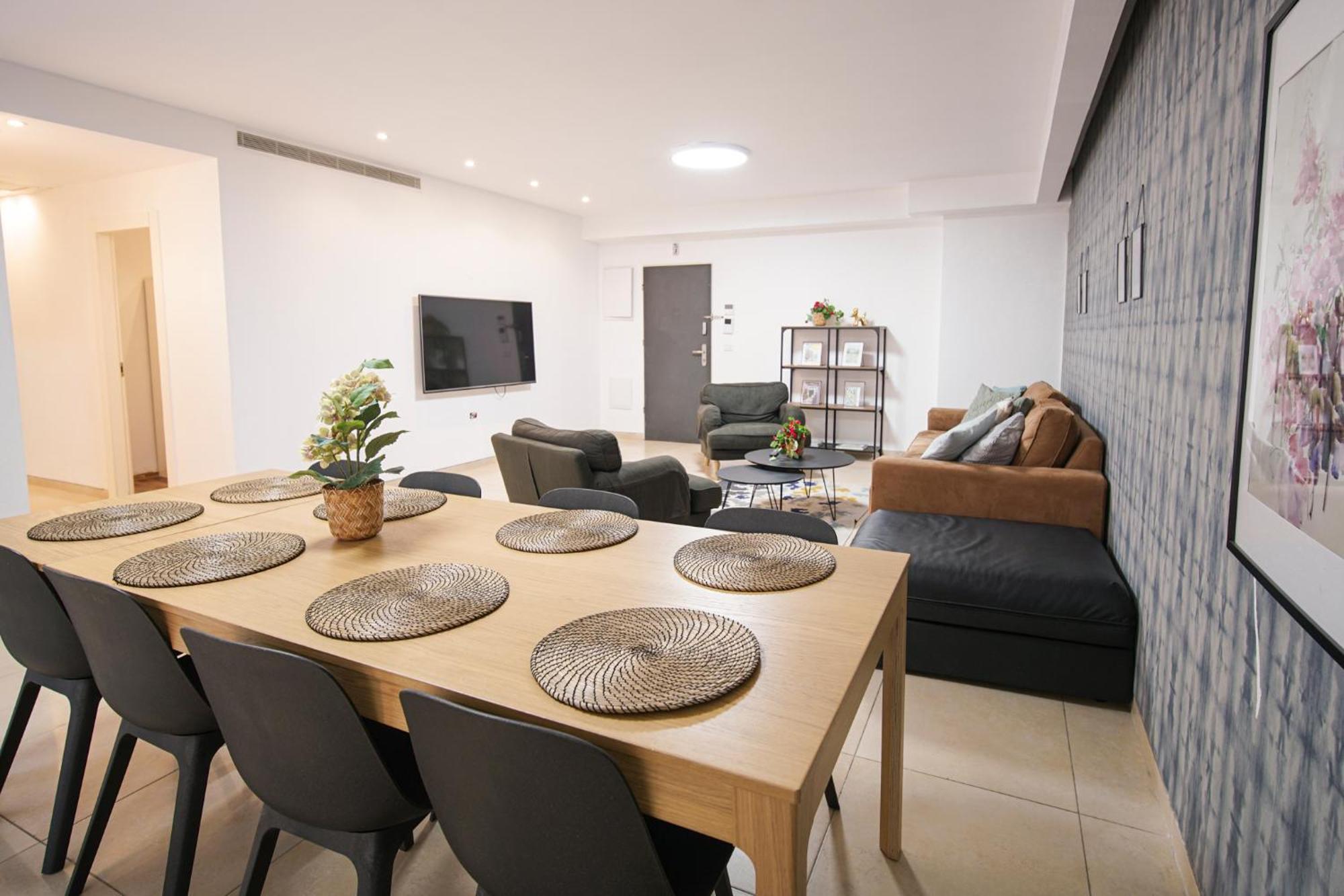 Harav Kuk Modern Apartment By Nimizz Jerusalem Exterior photo